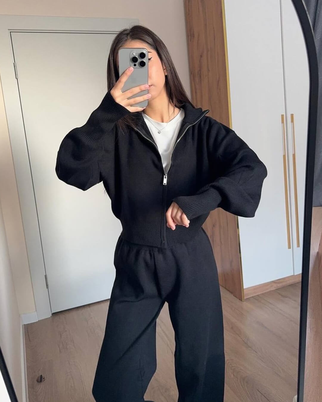 SEAME - Clarisse Set - Cozy Knitted Jacket and Wide Leg Trousers Black XS